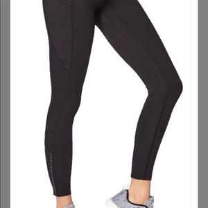 Lululemon size 6 black Fast and Free 7/8 tights